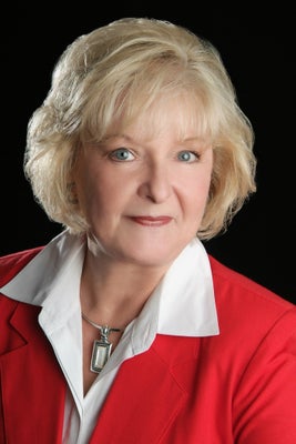 Portrait of Pam Murphy, REALTOR